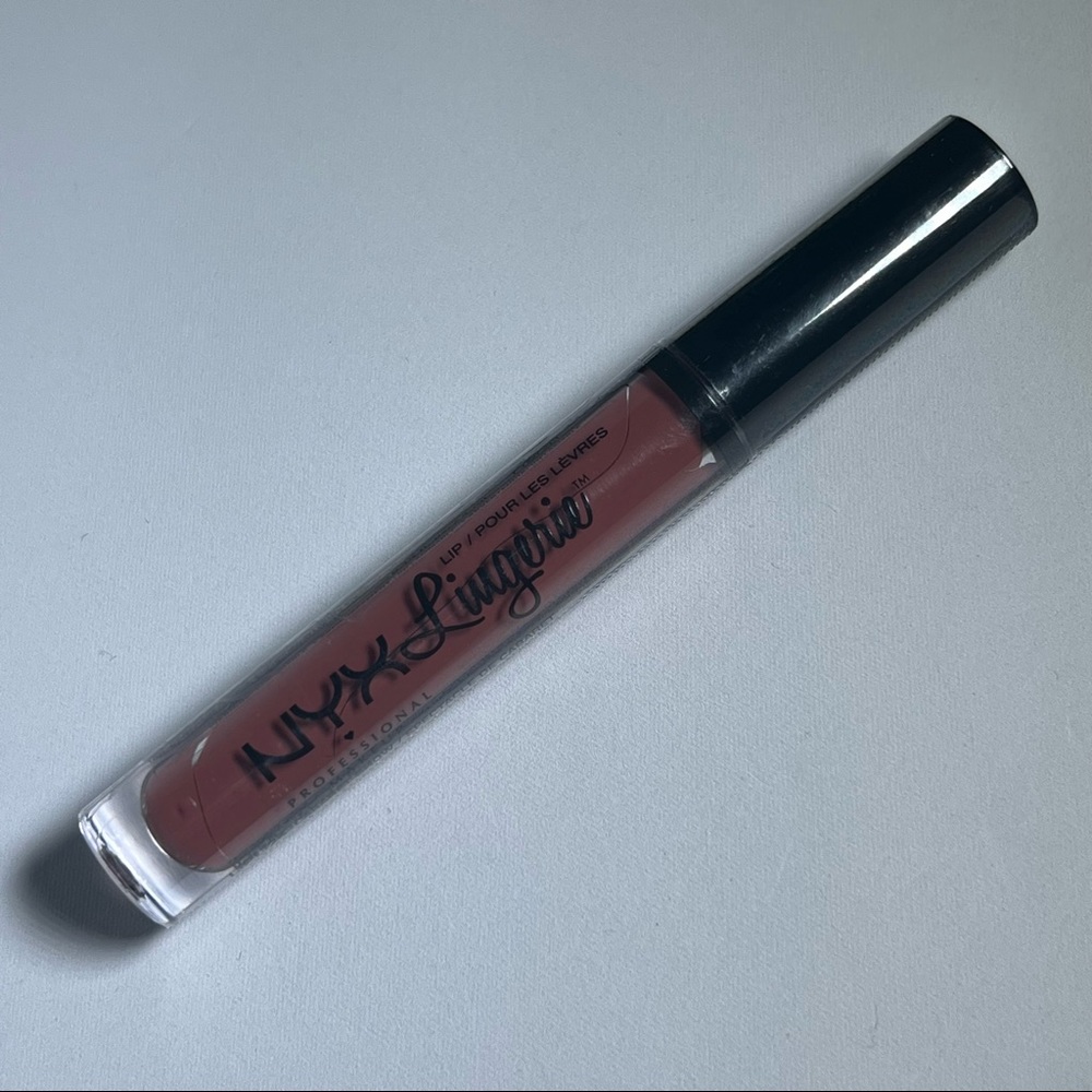 NYX LIP LINGERIE Matte Lipstick Shade 24
